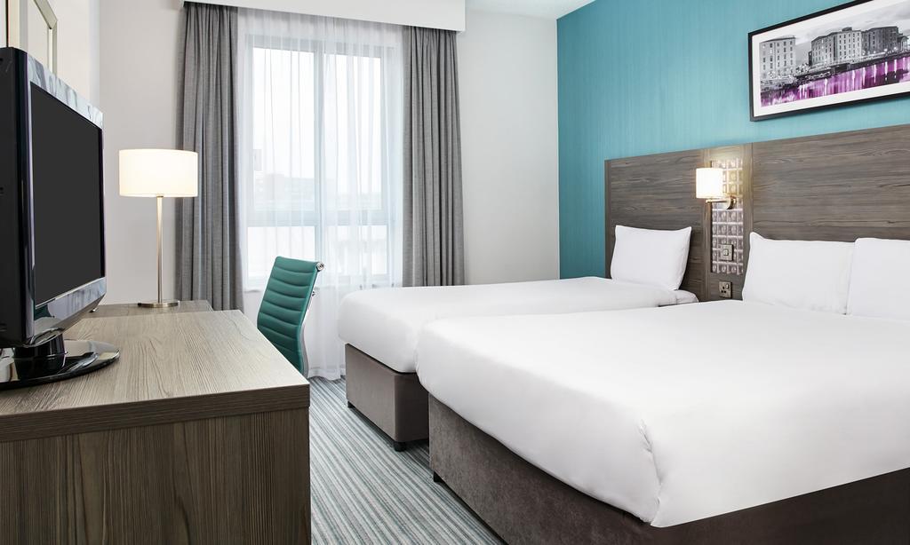 Leonardo Hotel Челтенхам Экстерьер фото