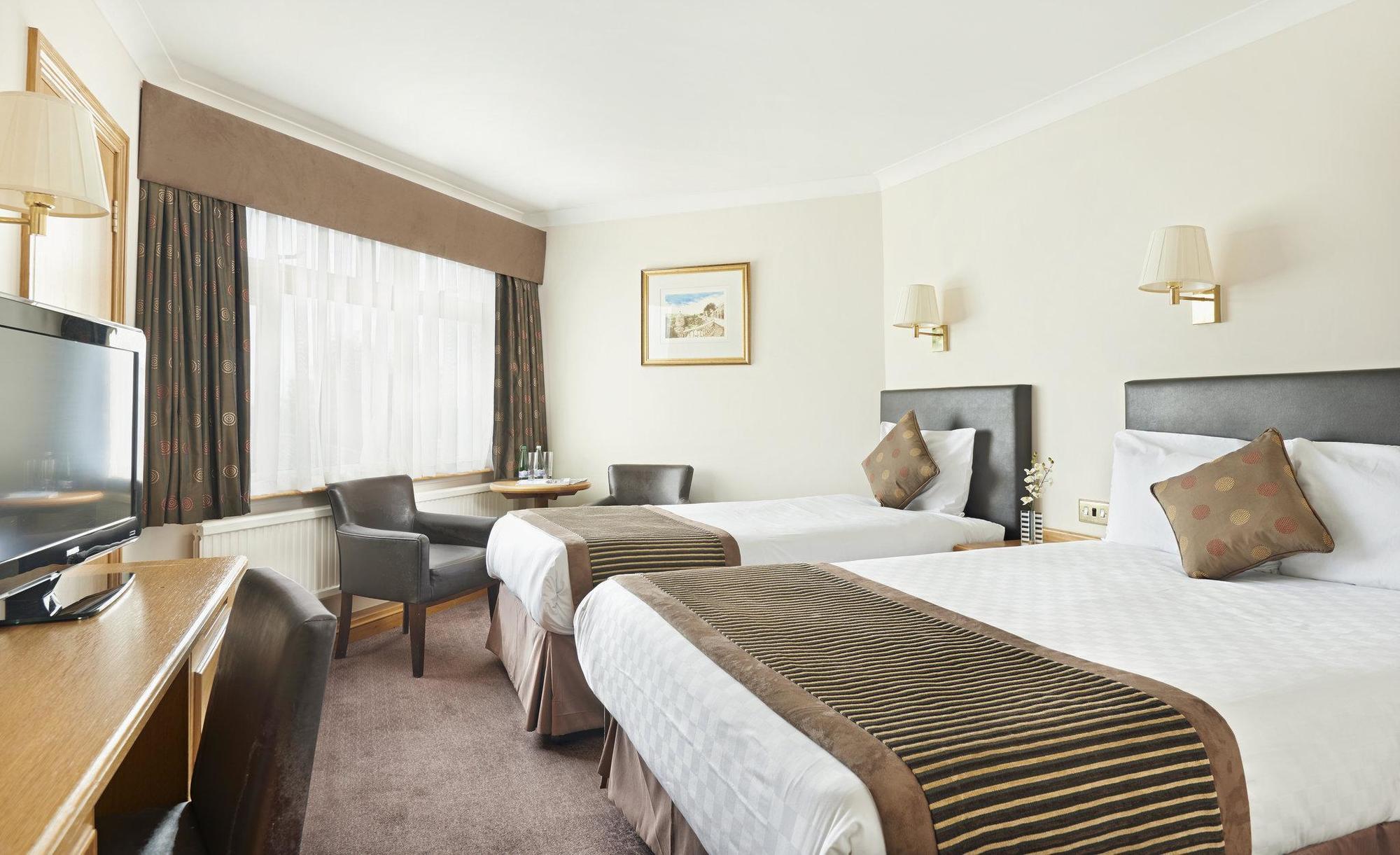 Leonardo Hotel Челтенхам Экстерьер фото